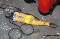 2-Hand-Winkelschleifer DEWALT