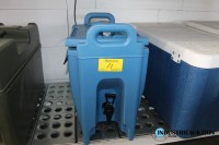 Thermo-Getr&auml;nkebeh&auml;lter mit Zapfhahn