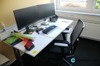 Schreibtisch; Container