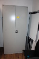 Metallschrank; Flipchart