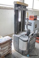 Mitfahrstapler CROWN WE 2300