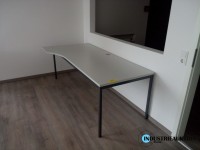 Schreibtisch
