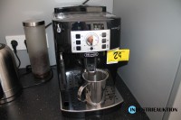 Kaffeeautomat DeLonghi Magnifica S