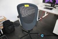 B&uuml;rodrehst&uuml;hle