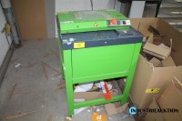 Verpackungspolstermaschine CUSHIONPACK CP 320 S2I/6 mit Staubabsaugung Mobil 100