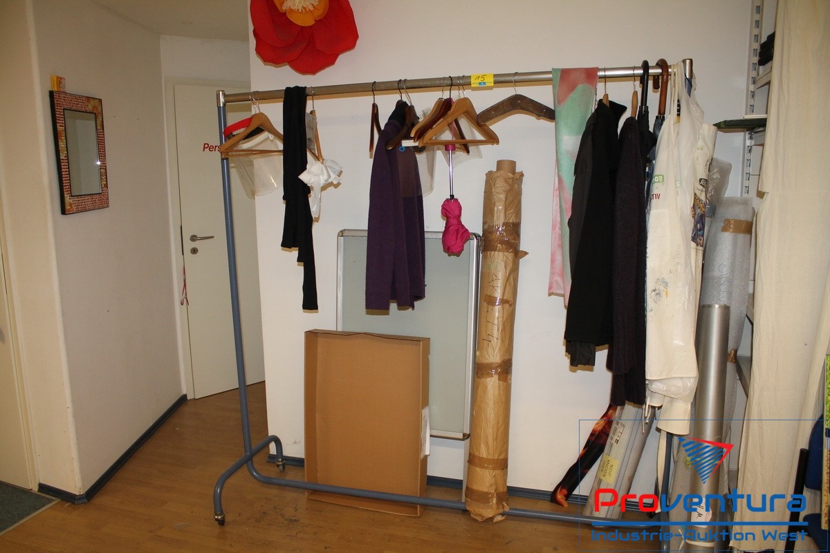 Garderobenständer | Industrieauktion.online