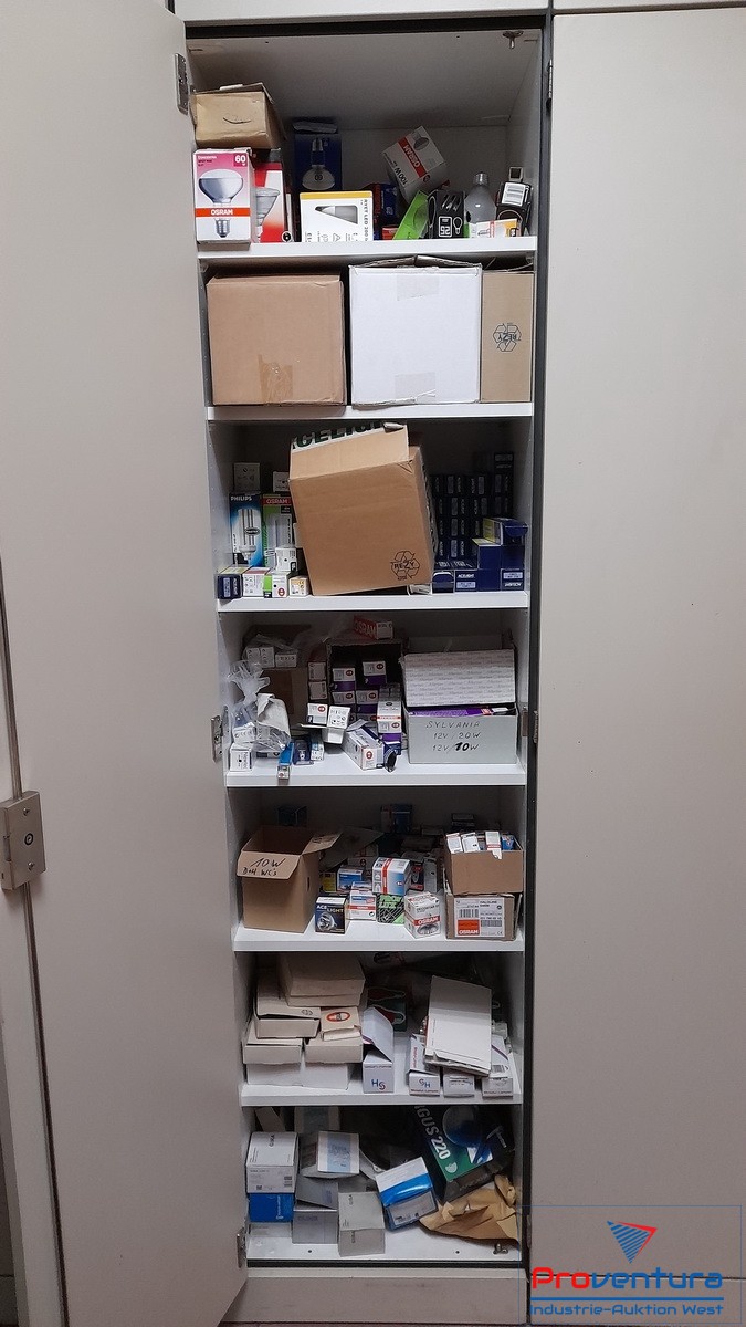 Inhalt Wandschränke | Industrieauktion.online