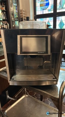 Thermoplan Black & White One CTM2 Kaffeevollautomat mit Milchkühlschrank