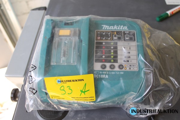 Bild Akku-Ladegerät MAKITA DC18RA; neuwertig