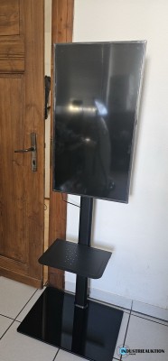 Digital Signage Display SAMSUNG QM32R