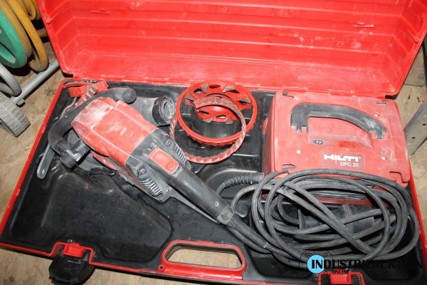 Beton-Bodenschleifgerät HILTI DG 150 mit Umformer DPC 20