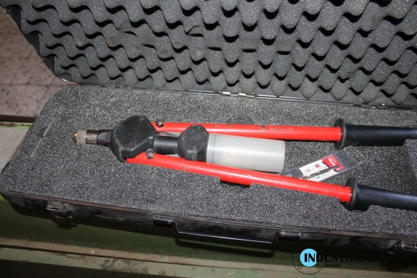 Bild Nietsetzgerät WÜRTH