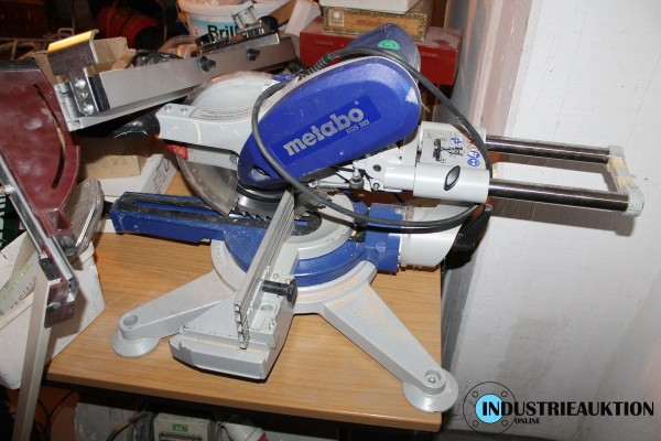 Bild Kapp- und Gehrungssäge METABO KGS 303 Power P