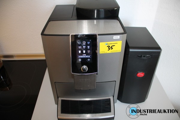 Kaffeeautomat NIVONA CafeRomatica 1040; ca. 6.500 Bezüge