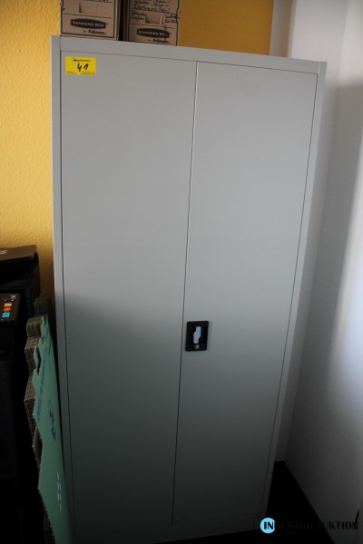 Bild Blechschrank; ca. 80x40x190 cm