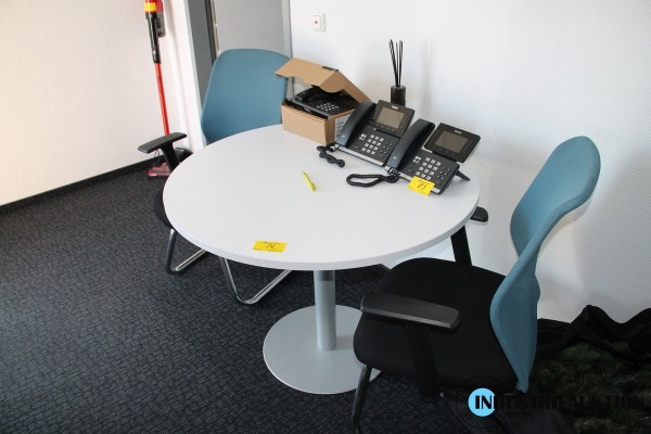 Bild Bistrotisch; 2 Polsterstühle