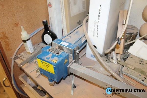 Pneumatische Beschlagsstanze Reiplinger