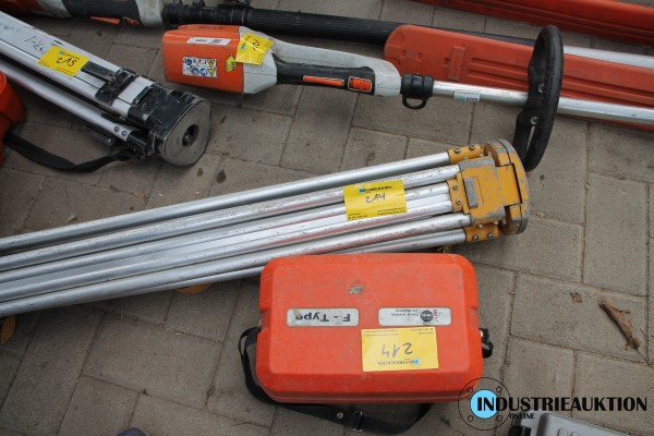 Nivelliergerät NEDO F28