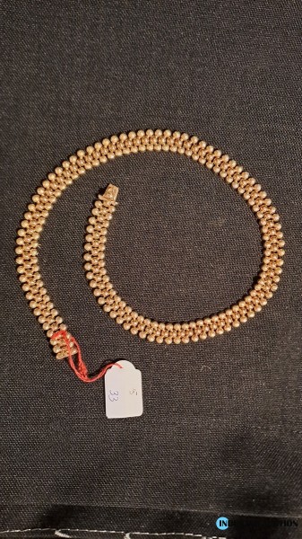 Halsband