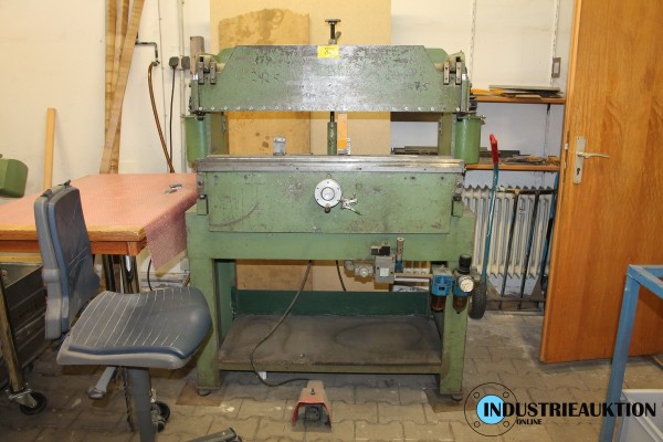 Hamburger Druckluft-Abkantpresse TAP1060