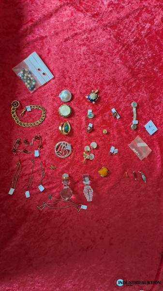 Konvolut 27x diverse Modeschmuckstücke: Ring