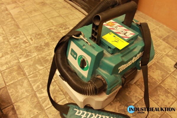 Akku-Sauger MAKITA DVC750L