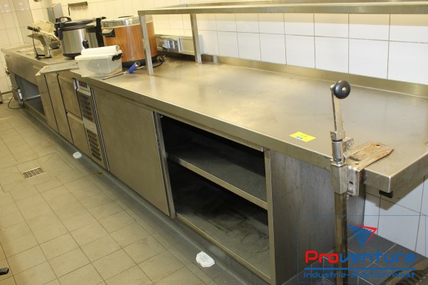 Küchenzeile ca. 560 cm