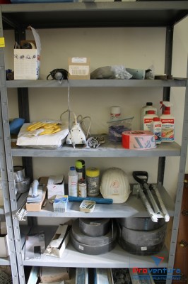 Regalinhalt aus 29: Kleinteile