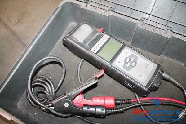 Batterie-Testgerät mit Drucker