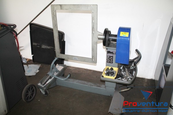 Montagebock mit Universalflansch