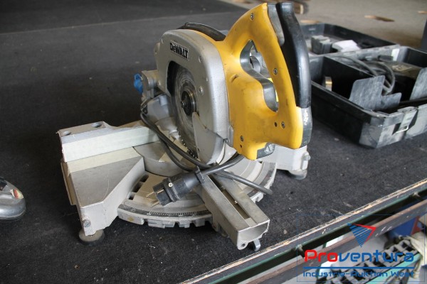 Bild Kappsäge DEWALT
