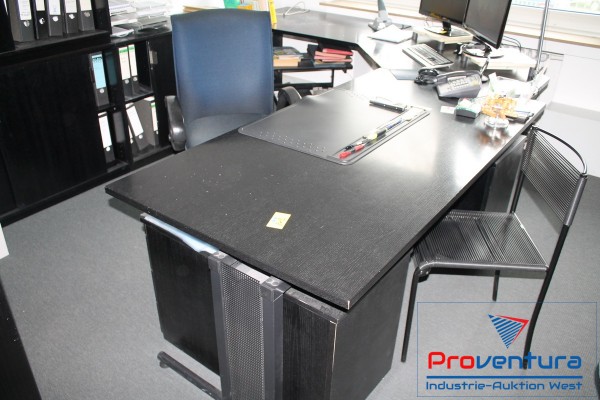 Einrichtung Büroraum