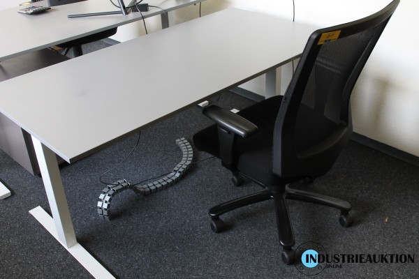 Bild Schreibtisch