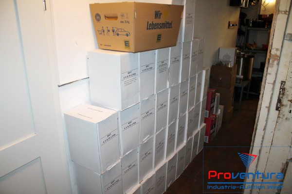 Getränkevorräte; ca. 520 Flaschen Wein und Sekt