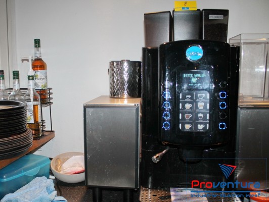 Kaffeevollautomat CARIMALI; für 8 Sorten mit Milchkühler