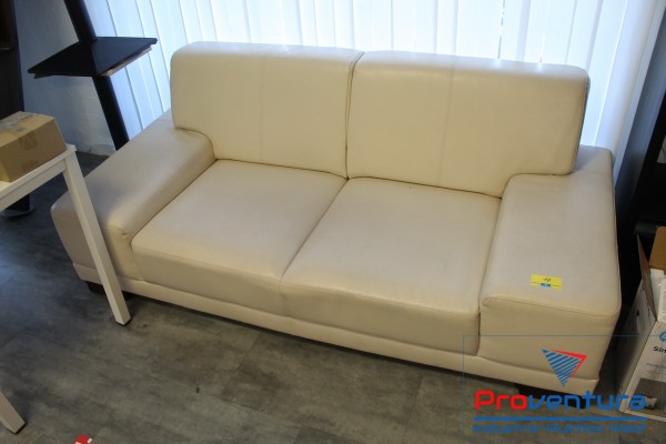 Bild 2-Sitzer Couch Kunstleder beige