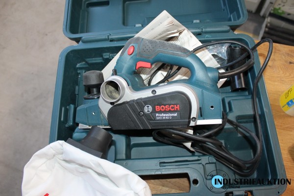 Bild Elektrohobel BOSCH GHO 26-82 D