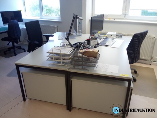 Schreibtische