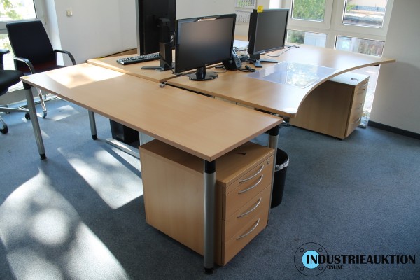 Schreibtische KÖNIG + NEURATH