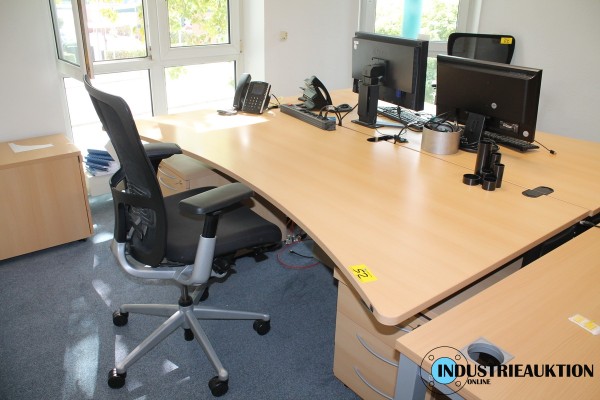 Schreibtische KÖNIG + NEURATH