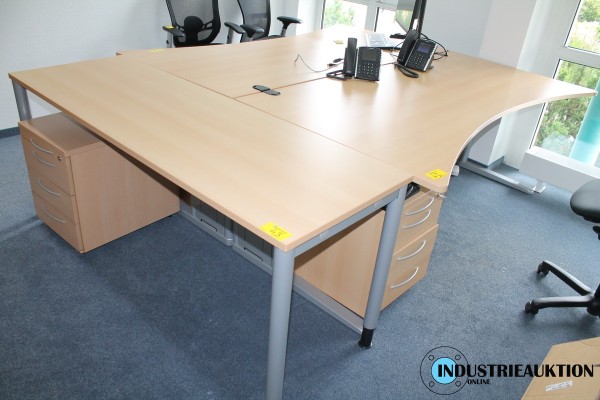 Schreibtische KÖNIG + NEURATH