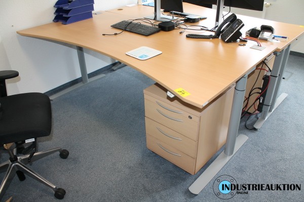 Schreibtisch el. höhenverstellbar