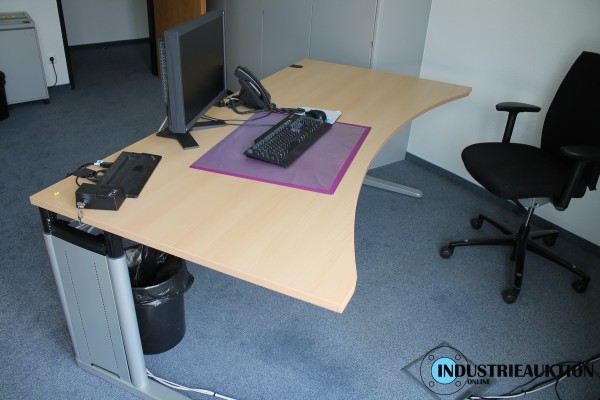 Schreibtisch KÖNIG + NEURATH