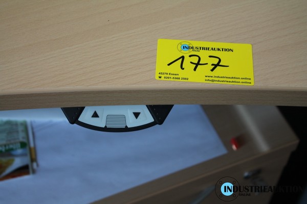 Schreibtisch KÖNIG+NEURATH