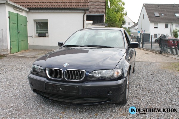 PKW BMW 318i