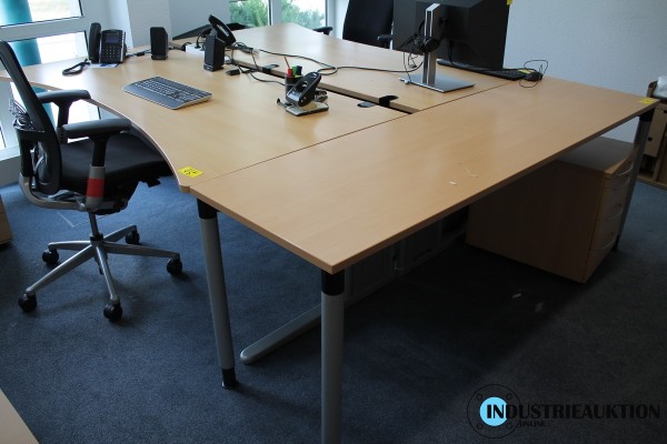 Schreibtische KÖNIG + NEURATH