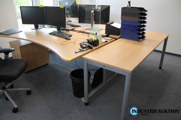 Schreibtische KÖNIG + NEURATH