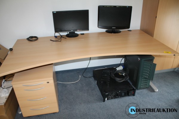 Schreibtische KÖNIG + NEURATH