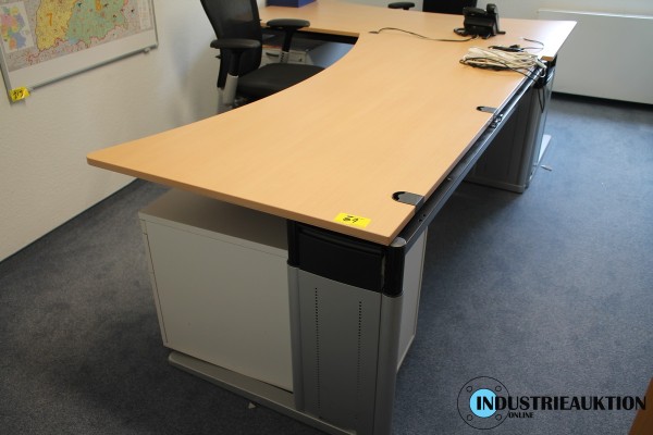Schreibtische KÖNIG + NEURATH