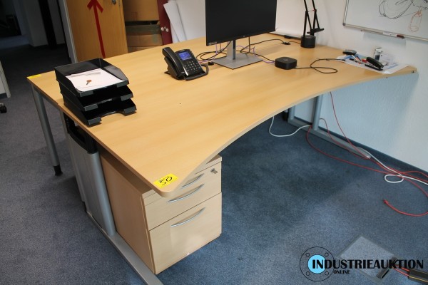 Schreibtisch KÖNIG + NEURATH